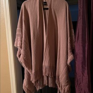 SAACHI Mauve Fringed Poncho only used once